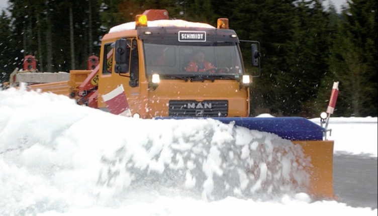 Single-blade snow plows