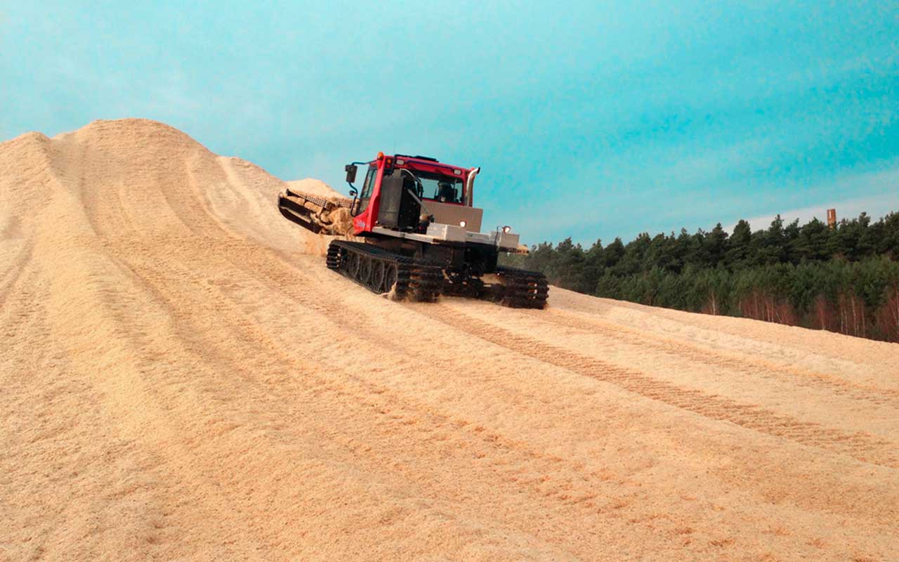 PistenBully_300_Polar_GreenTech_Silage3_2021-02-1000×750