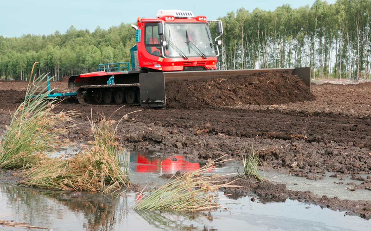PistenBully_300_Polar_GreenTech_Torfabbau2_2021-02-1000×562