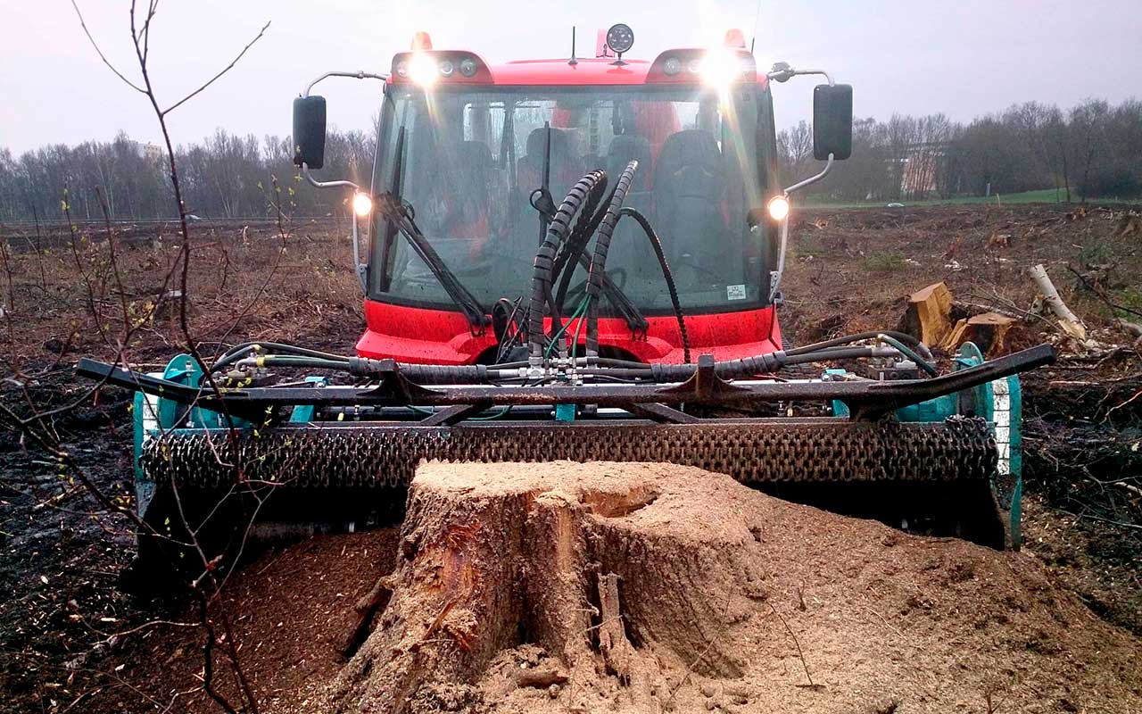 PistenBully_600_Polar_GreenTech_Maehen-Mulchen2_2021-02-2400×1800